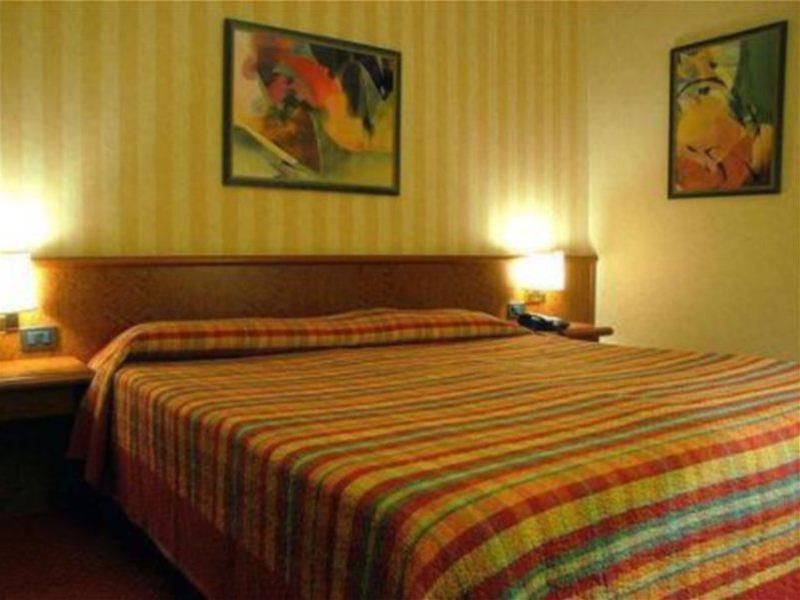 Meditur Hotel Pisa Migliarino Pisano Номер фото