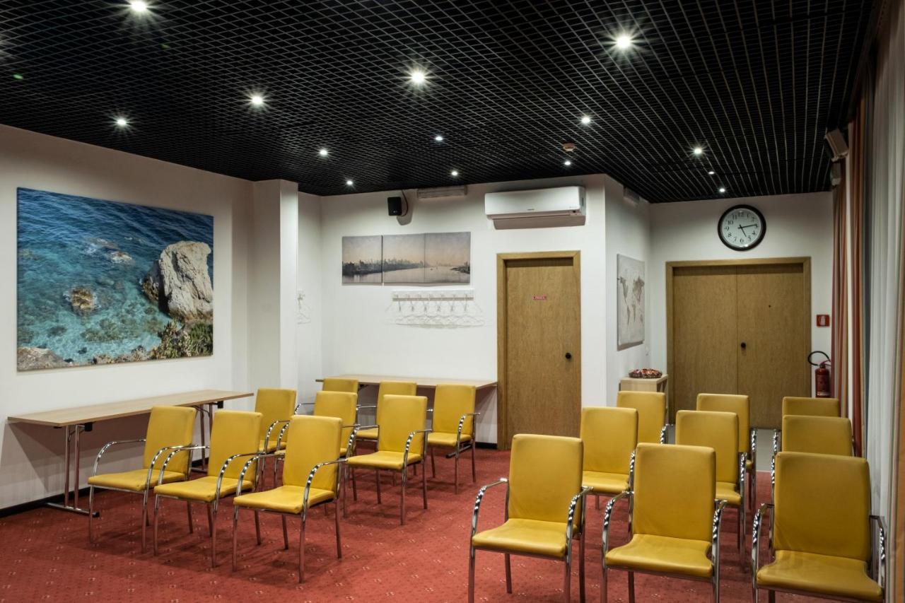 Meditur Hotel Pisa Migliarino Pisano Экстерьер фото