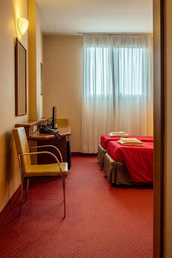 Meditur Hotel Pisa Migliarino Pisano Экстерьер фото