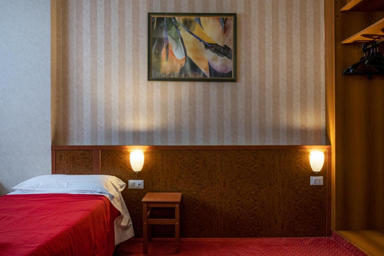 Meditur Hotel Pisa Migliarino Pisano Экстерьер фото